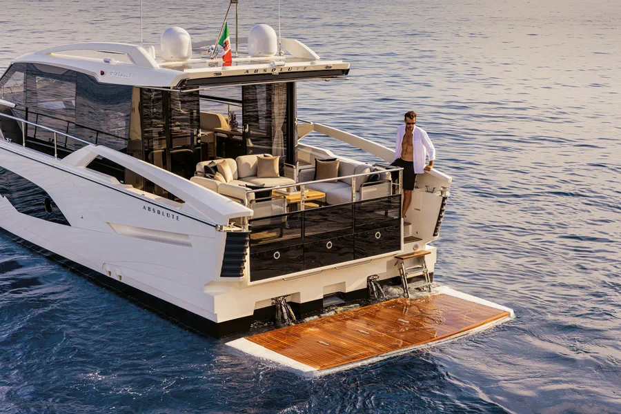 Absolute 48 Coupe | For Sale | Elegant Yachts