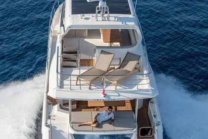 Absolute 62 Fly | For Sale | Elegant Yachts