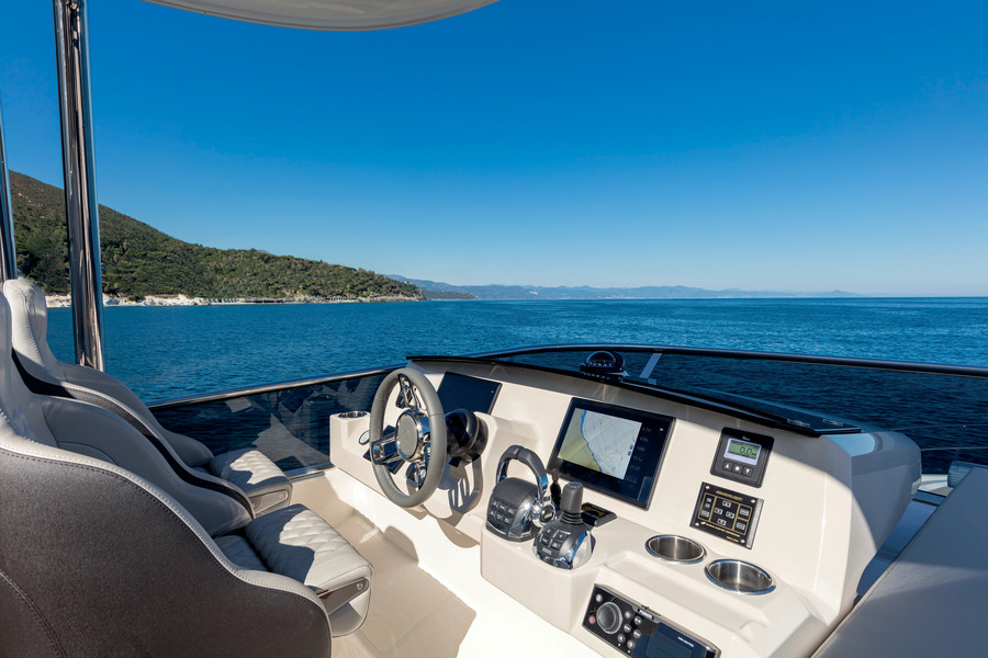 Absolute 62 Fly | For Sale | Elegant Yachts