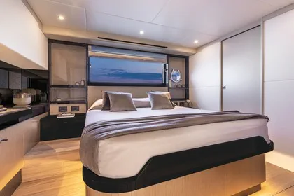 Absolute 60 Fly | For Sale | Elegant Yachts | Elegant Yachts