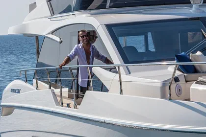 Absolute 50 Fly | For Sale | Elegant Yachts | Elegant Yachts