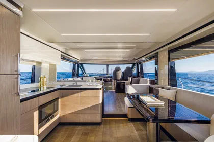 | Elegant Yachts
