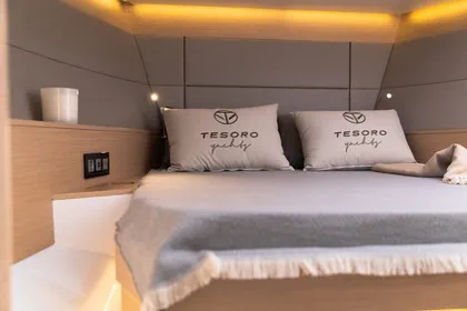  | Elegant Yachts