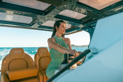 | Elegant Yachts