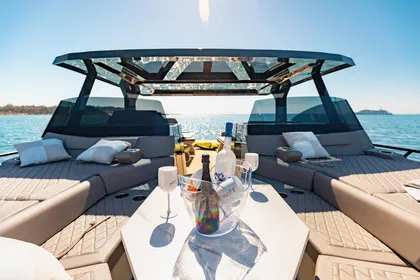 | Elegant Yachts