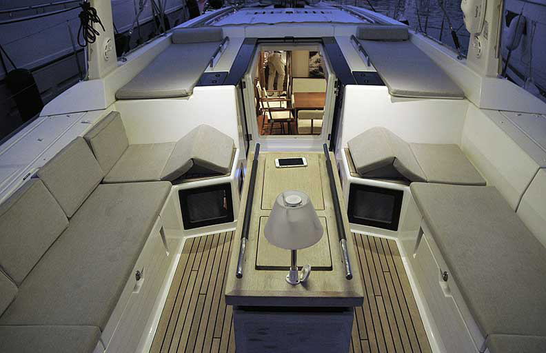 Oceanis 55 | Mallorca Yacht Charter | Elegant Yachts